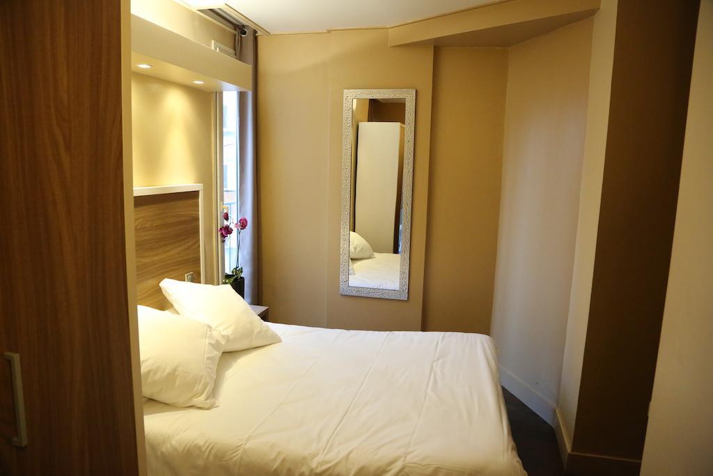 Chambre Double Basique avec Douche
